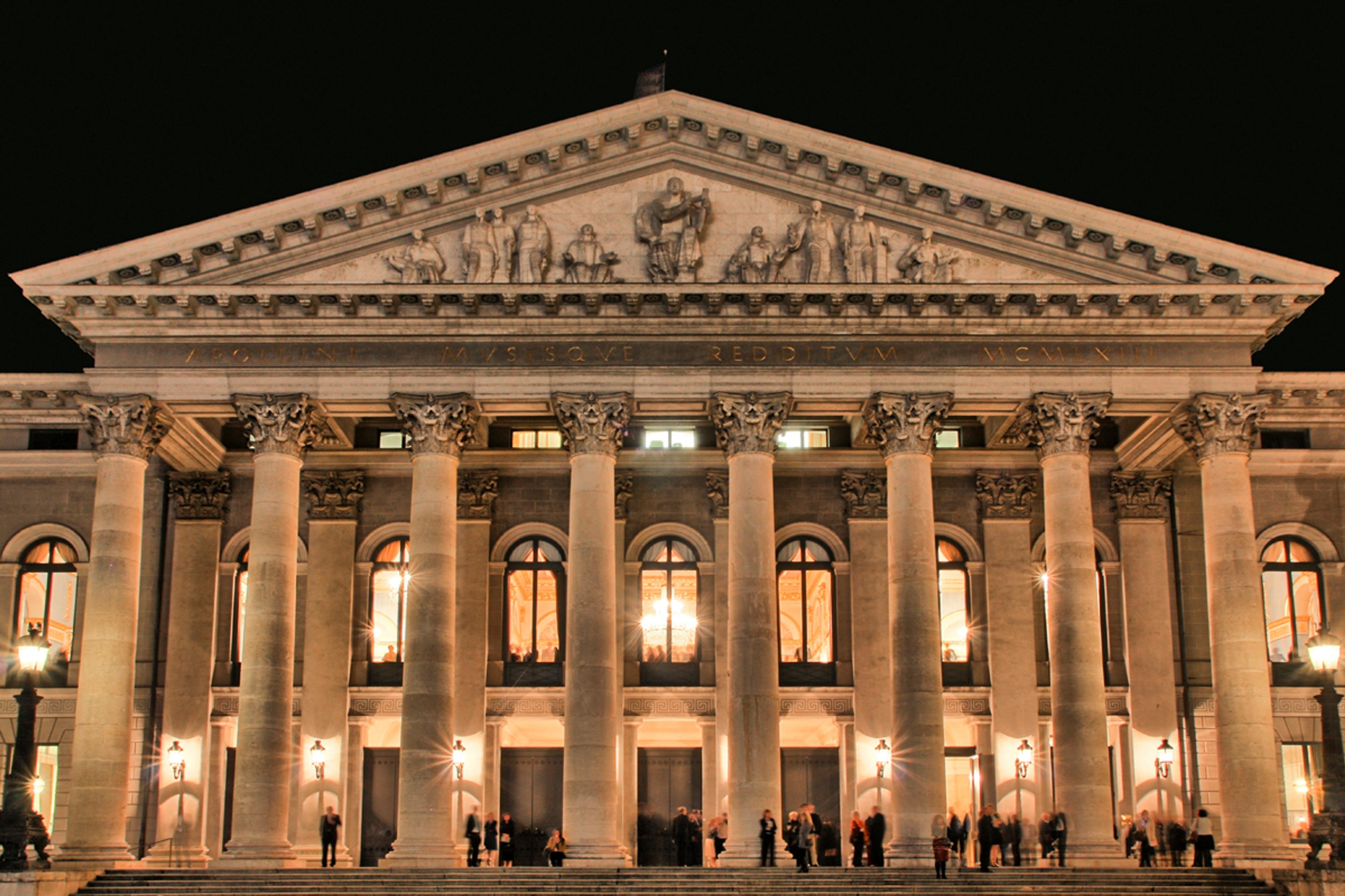 국립 대극장 (Nationaltheater München) 정면